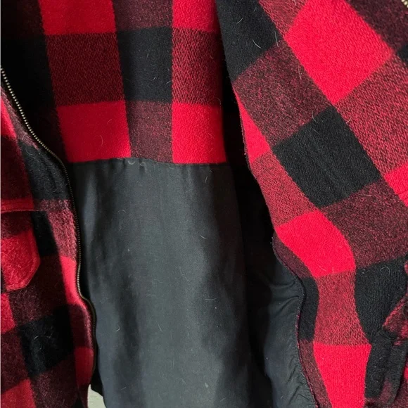 Vintage 90s Woolrich Buffalo Check Jacket in Red Black XL - Picture 9 of 9